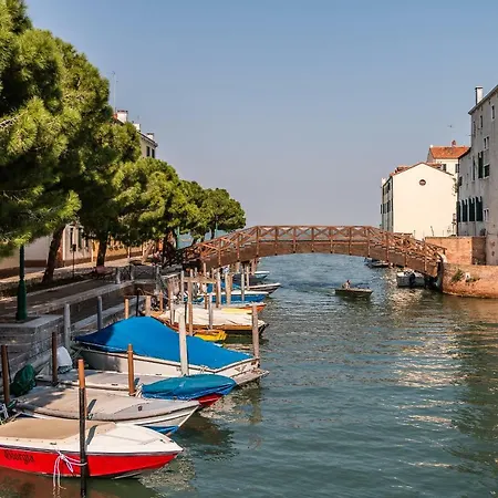 Apartment Sunny Nest Canal View In Chic Movida