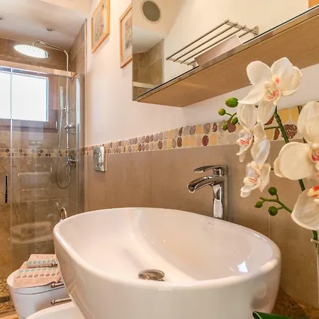 Apartamento Sunny Nest Canal View In Chic Movida Venecia