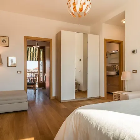 Apartment Sunny Nest Canal View In Chic Movida Venice