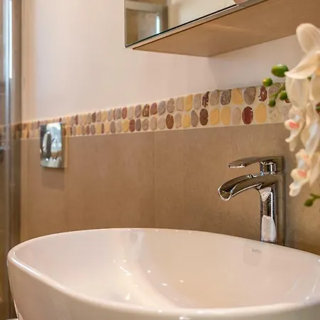 Sunny Nest Canal View In Chic Movida * البندقية