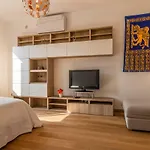 Sunny Nest Canal View In Chic Movida Appartement *