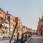 Sunny Nest Canal View In Chic Movida