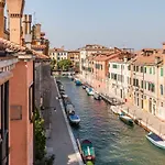 Appartement Sunny Nest Canal View In Chic Movida Venise