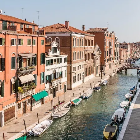 Appartement Sunny Nest Canal View In Chic Movida Venise