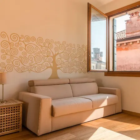 Sunny Nest Canal View In Chic Movida Apartamento