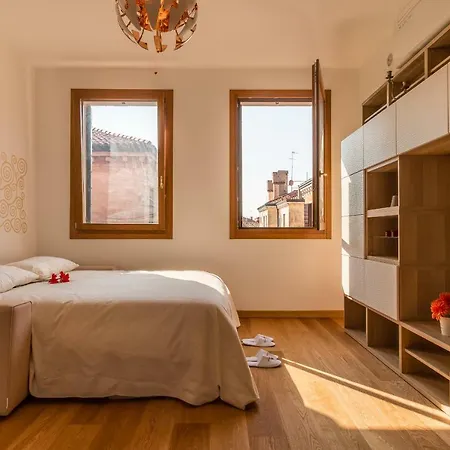 Sunny Nest Canal View In Chic Movida